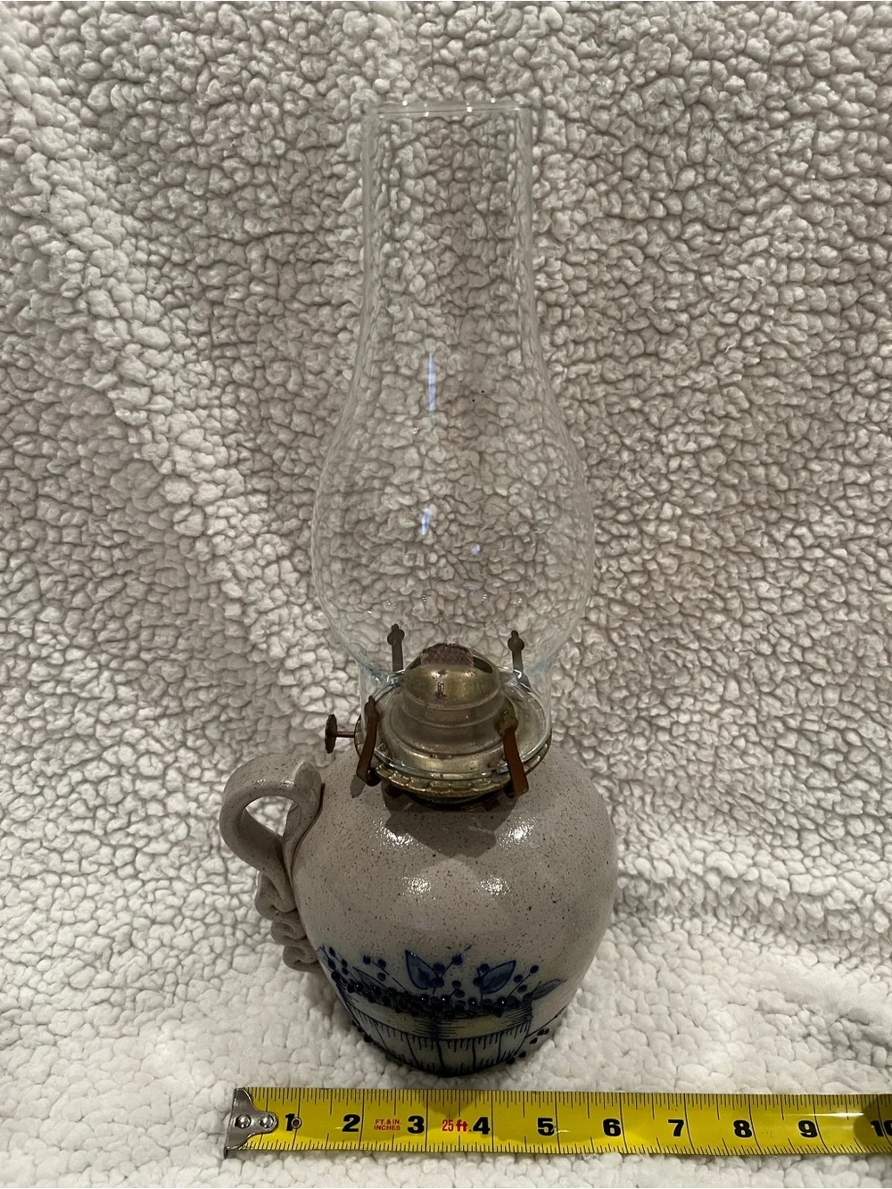 Salmon Falls Stoneware Blueberry Basket Oil Lamp 1995 with Chimney & Wick